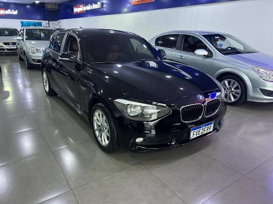 BMW 118i 1.6 16V TURBO GASOLINA 4P AUTOMÁTICO BMW 118i 1.6 16V TURBO GASOLINA 4P AUTOMÁTICO